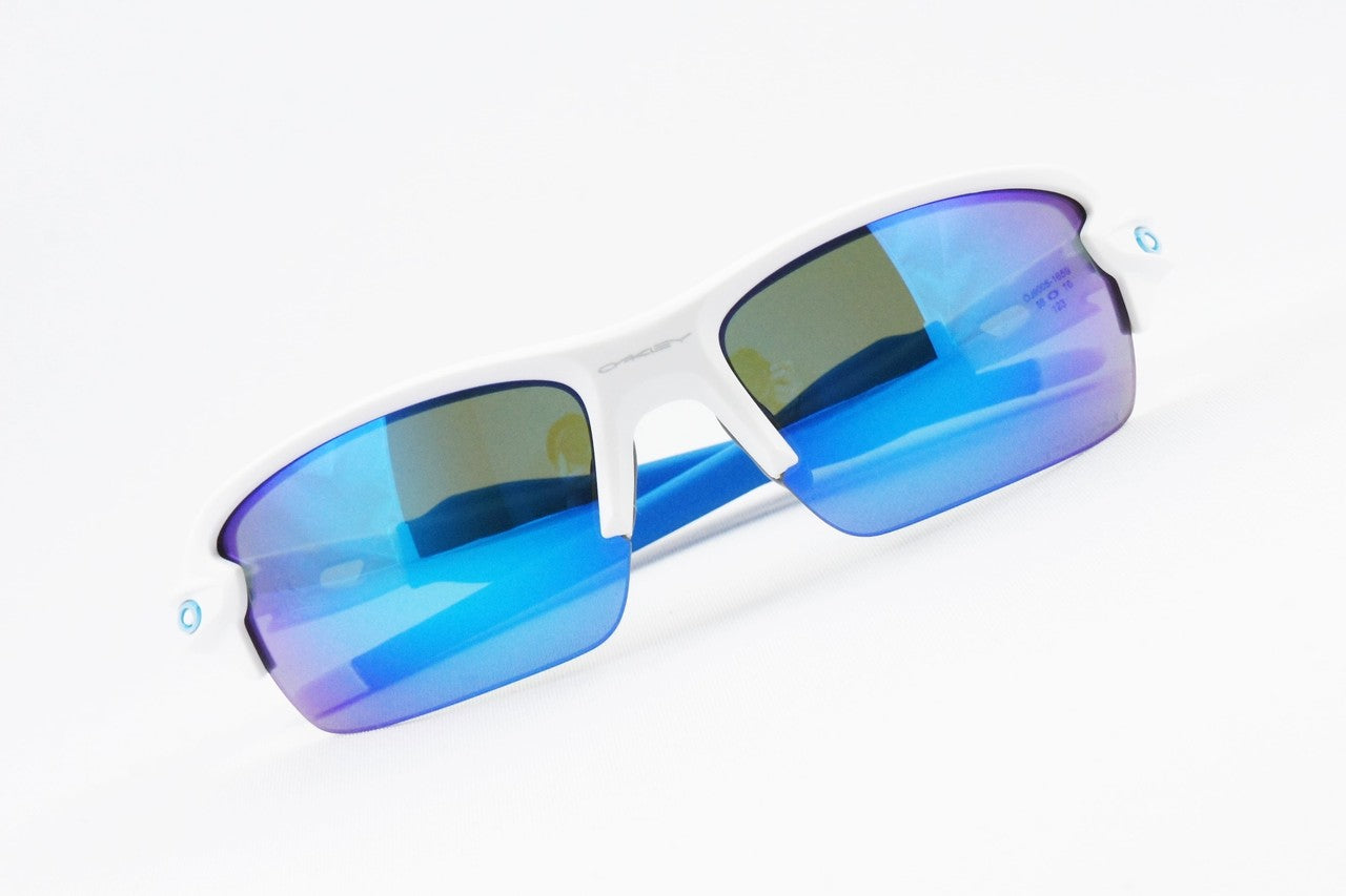 OAKLEY キッズサングラス FLAK XS OJ9005-16 女性 子供 ジュニア 小顔 オークリー 正規品