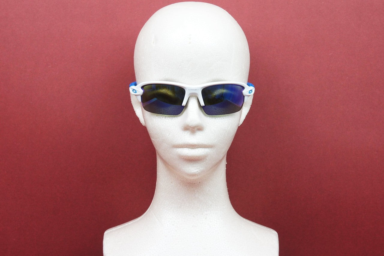 OAKLEY キッズサングラス FLAK XS OJ9005-16 女性 子供 ジュニア 小顔 オークリー 正規品