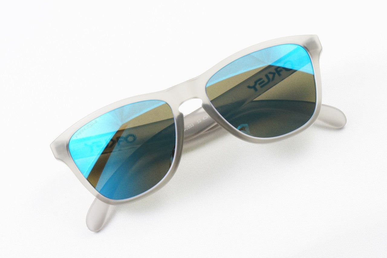 OAKLEY キッズ サングラス Frogskins XS OJ9006-0553 ウェリントン youth ジュニア フロッグスキンXS オークリー 正規品