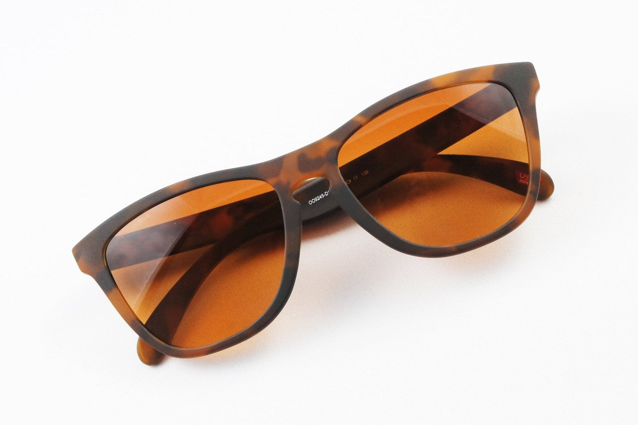 OAKLEY サングラス Frogskins OO9245-D154 ウェリントン アジアンフィット フロッグスキン マットブラウントータス プリズムブラウングラデーション オークリー 正規品